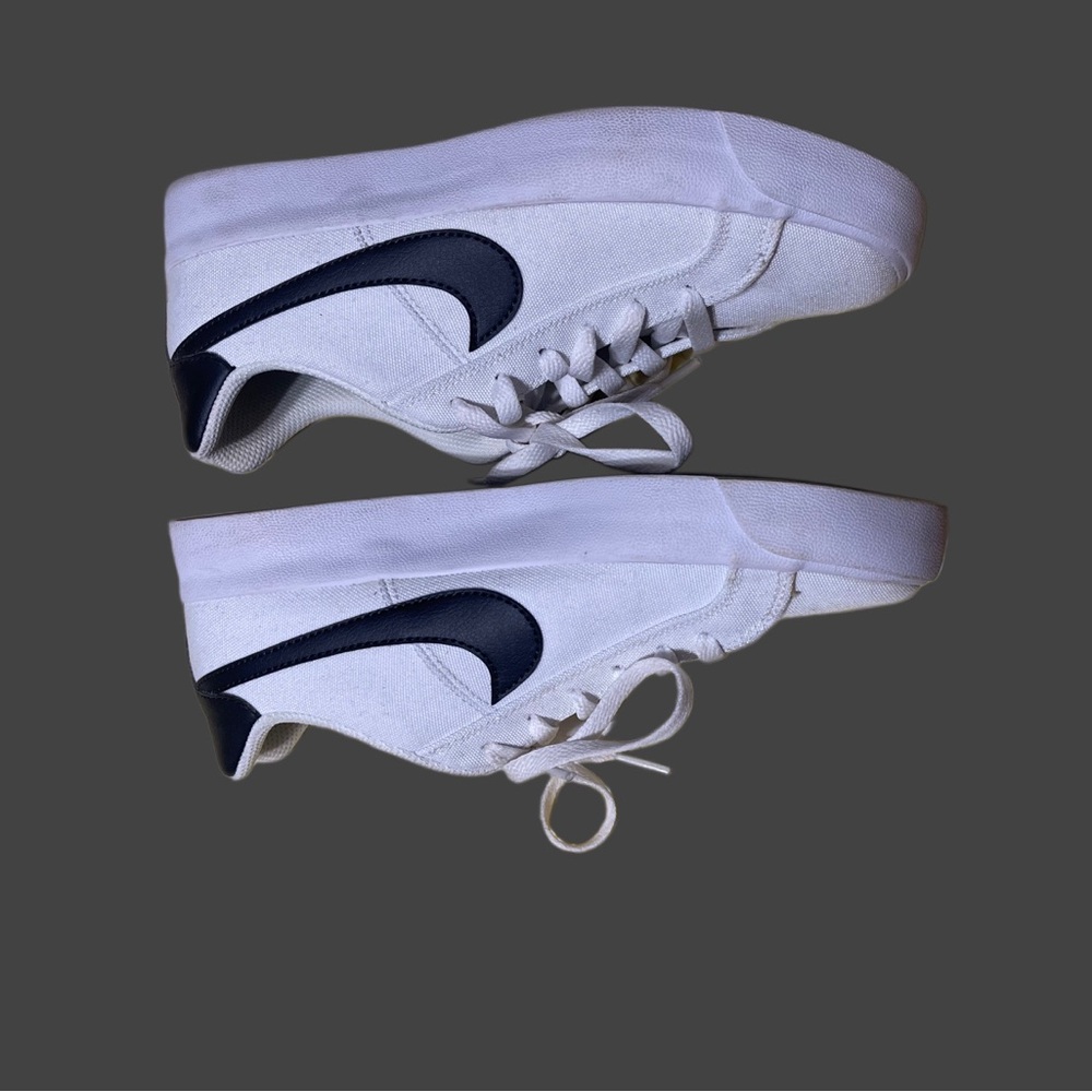 Nike Womens Court Royal AC Canvas Tennis Shoe White Black Sz 8 - Picture 3 of 5